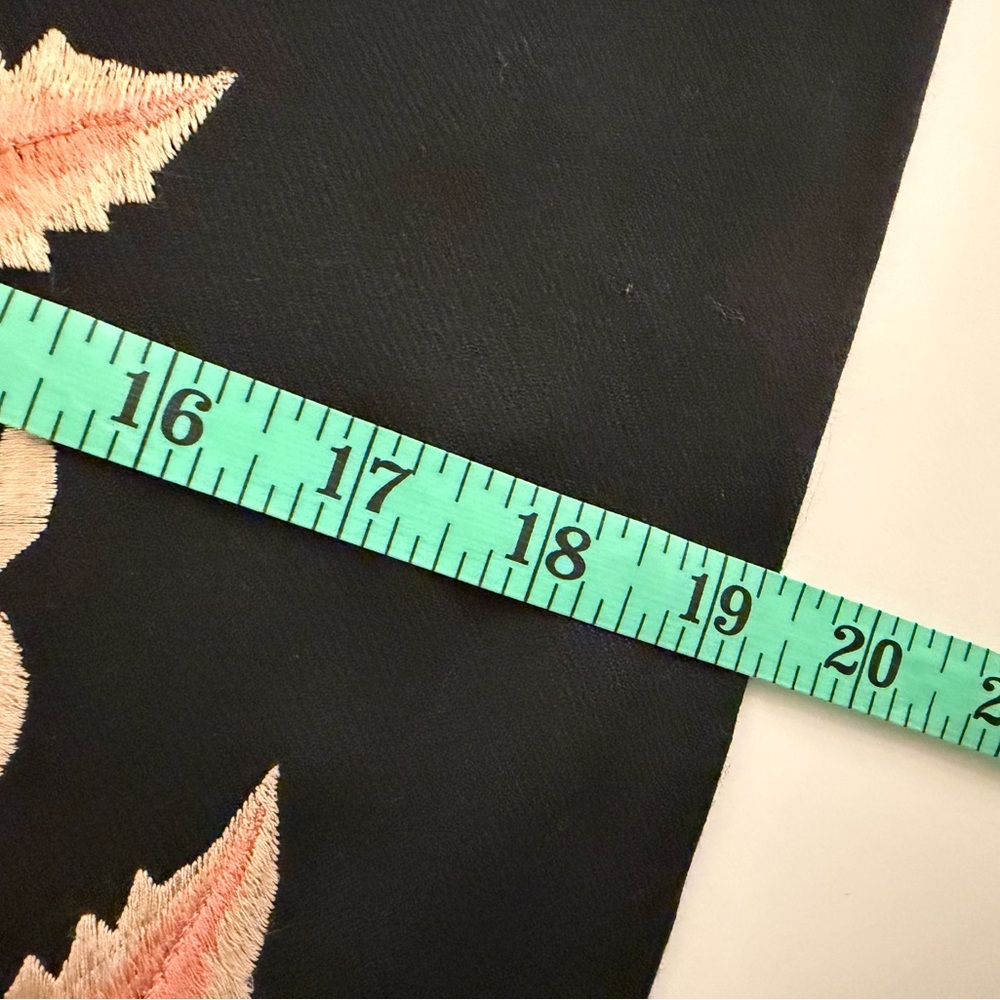 Y2K Express Wool/Satin Shawl - Picture 9 of 10